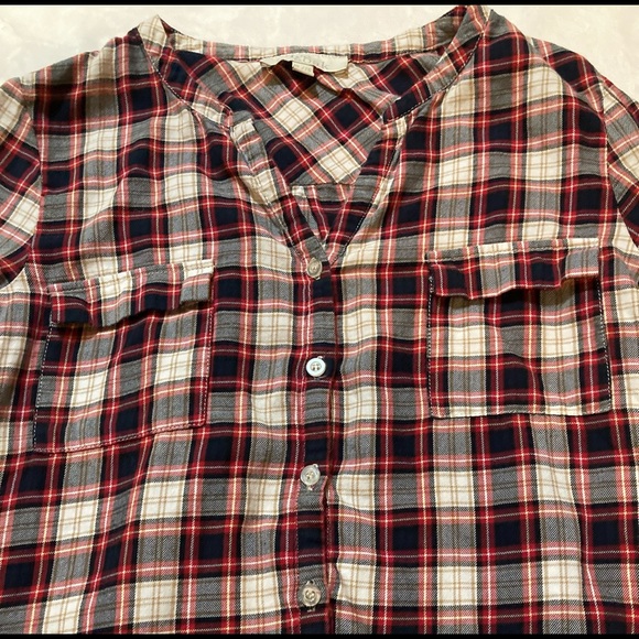 Olive & Oak red, white, and black plaid flannel shirt size XL fits like a M - Picture 3 of 4